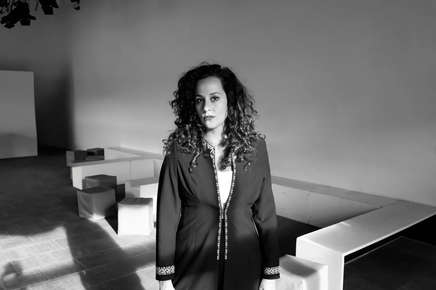 Black-and-white portrait of Marie Seidler in a blazer — Marie Seidler, mezzo-soprano, opera portrait photography by Janina Laszlo