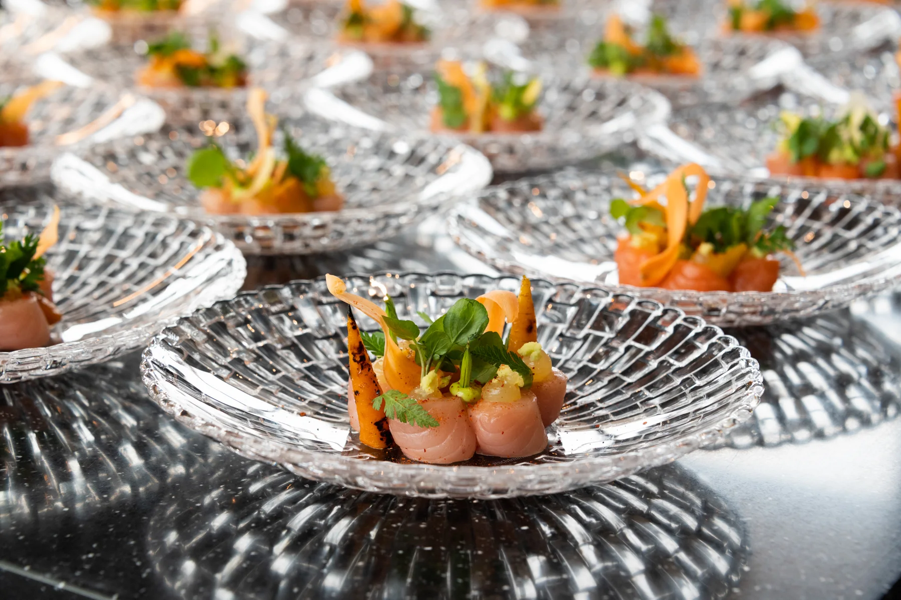 Platter of small appetisers — Salon Rouge, Michelin pop-up restaurant by Tohru Nakamura, Munich, for Der Feinschmecker — food and portrait photography by Janina Laszlo